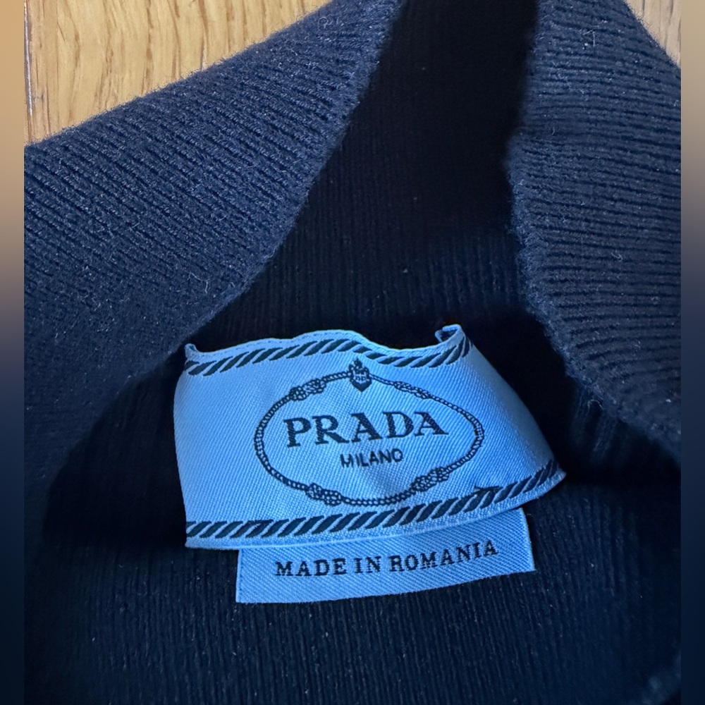 Prada Men's Turtleneck Sweater in Black Size L - Picture 5 of 7